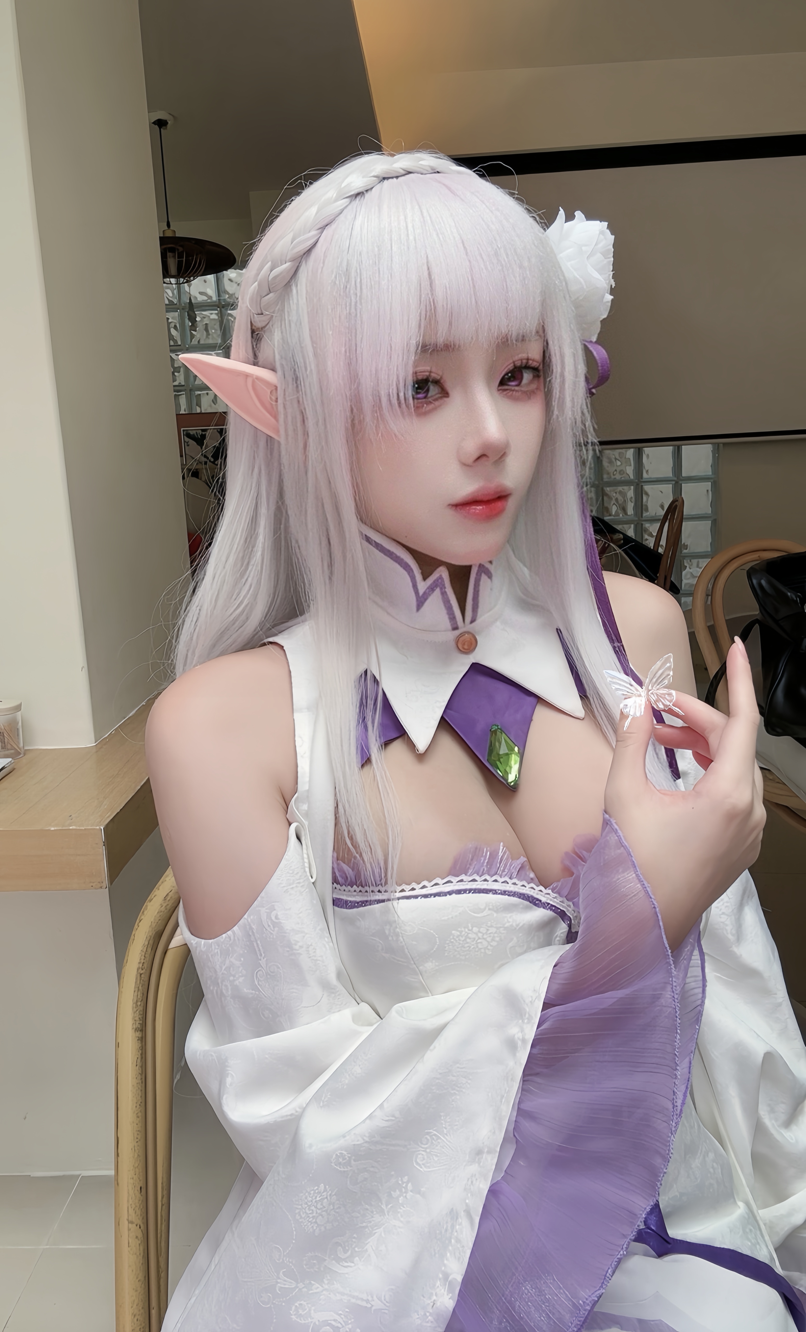 Возбуждающий косплей Emilia (Re:ZERO) от Jiu Yan leak onlyfans